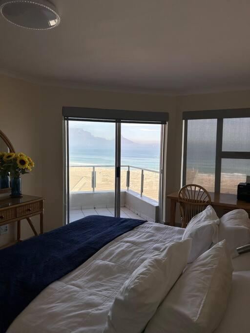 Apartment Nautica By The *